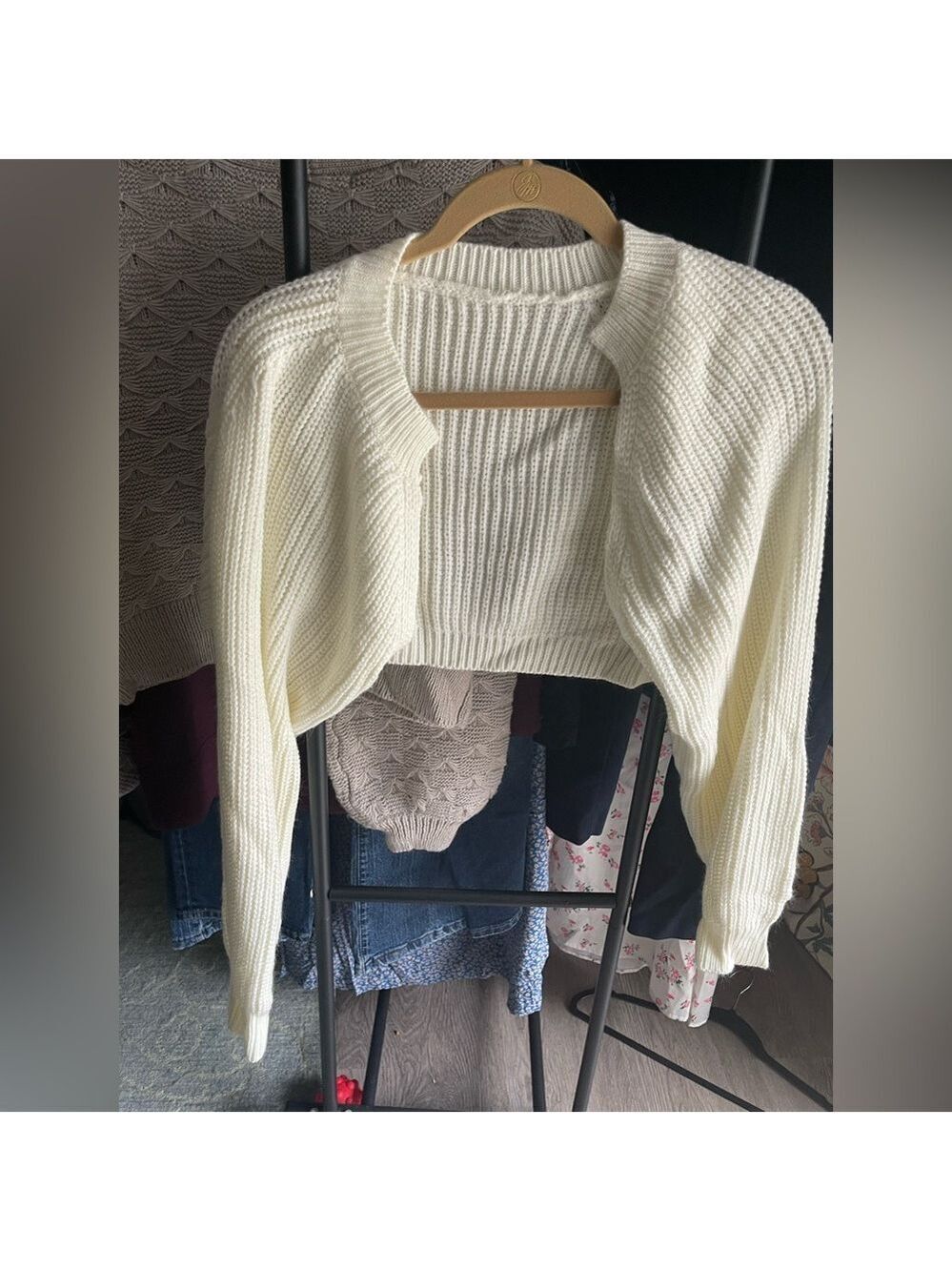 Elegant Cream Women's Knit Crop Sweater